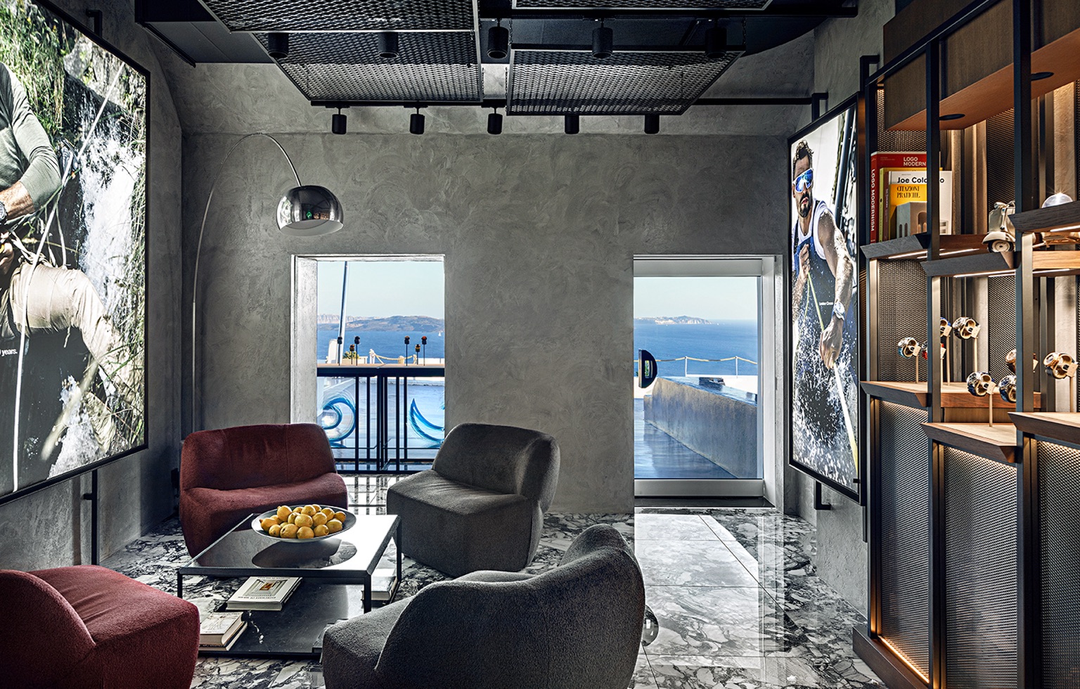 Santorini’s luxury in all its glory